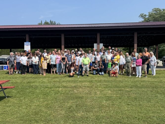 Horseshoes, recognitions fill reunion